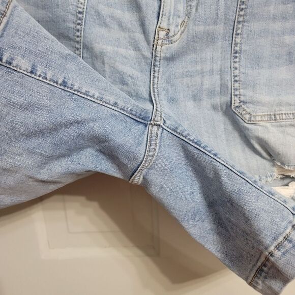 TORRID 5 Inch Vintage Stretch Mid-Rise Short - Picture 7 of 11